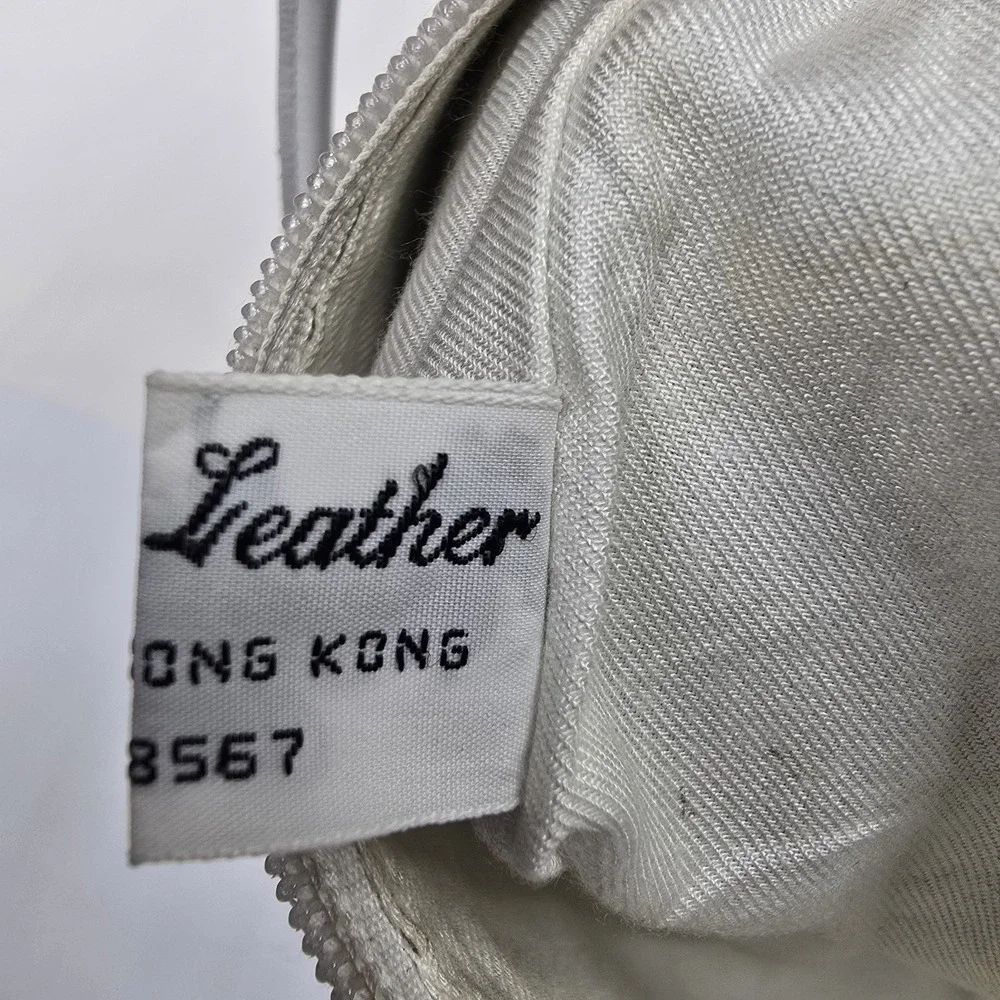 Vtg White Leather Crescent Shoulder Bag Hong Kong Women's Small‎ Pebble Leather